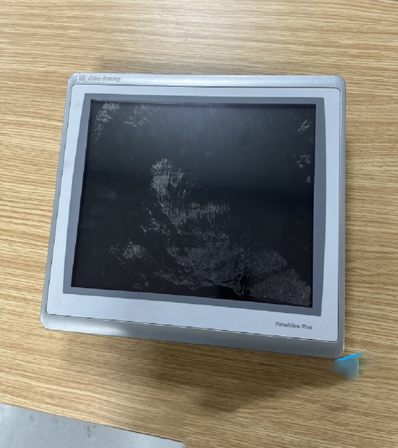 AB羅克韋爾觸摸屏2711P-T12W21D8S無法開機無顯示 無法進(jìn)入到正常的使用界面 圖像上有雜亂的條紋 通電幾分鐘后屏幕變成藍(lán)屏 觸摸失靈 故障維修 快修  